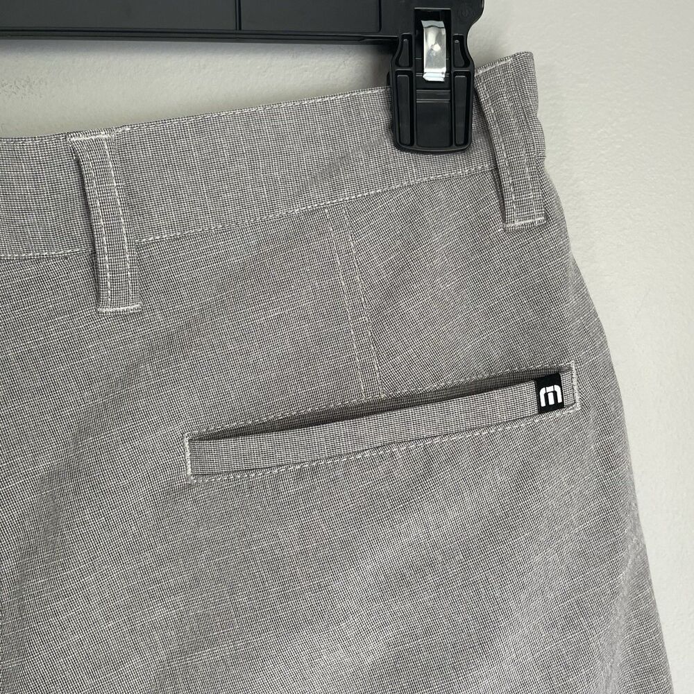 Travis Mathew Performance Golf Shorts Mens 32 Gray Outdoor Flat Front Preppy